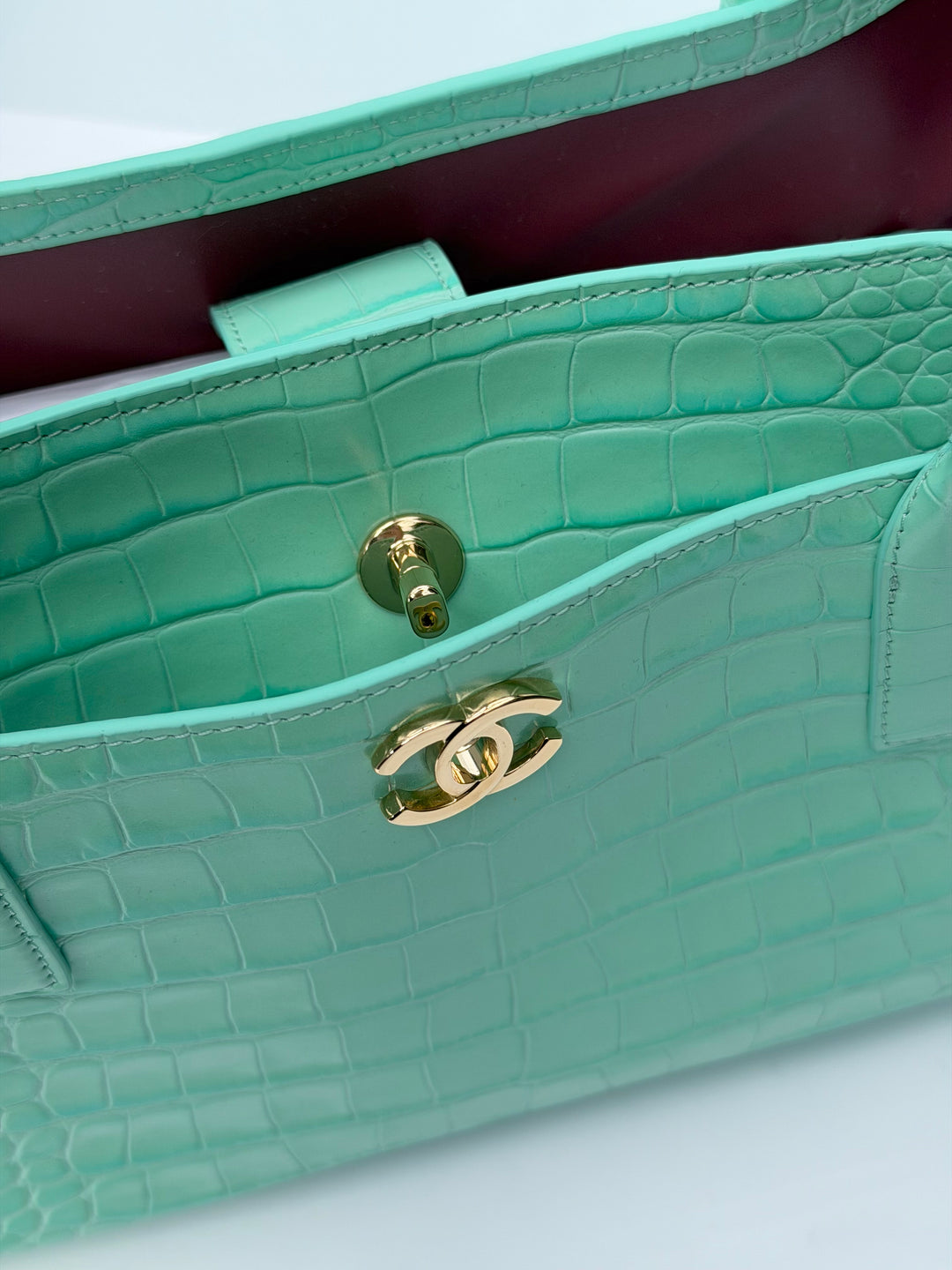 Chanel Small Shopping Bag Crocodile Embossed Calfskin Green 2026