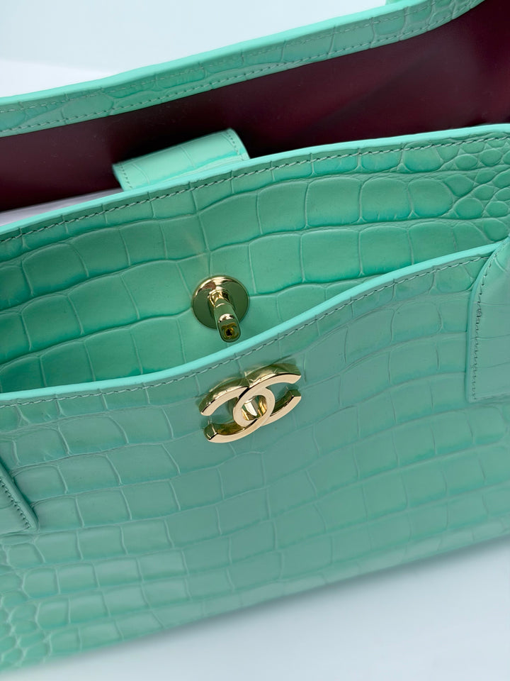 Chanel Small Shopping Bag Crocodile Embossed Calfskin Green 2026