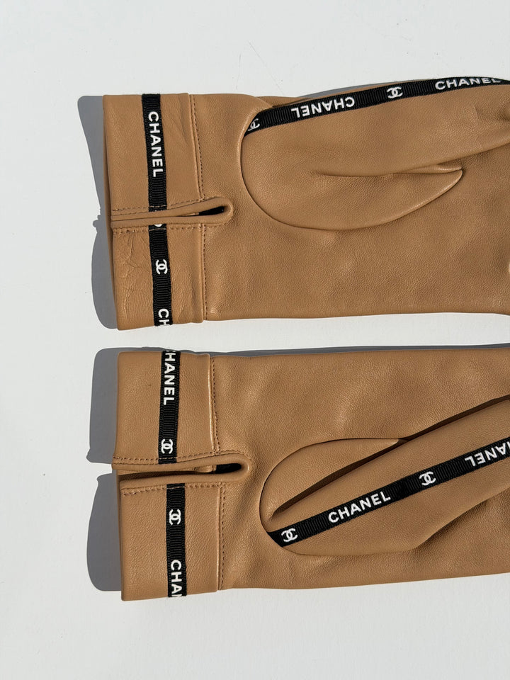 Chanel Vintage CC Logo Gloves