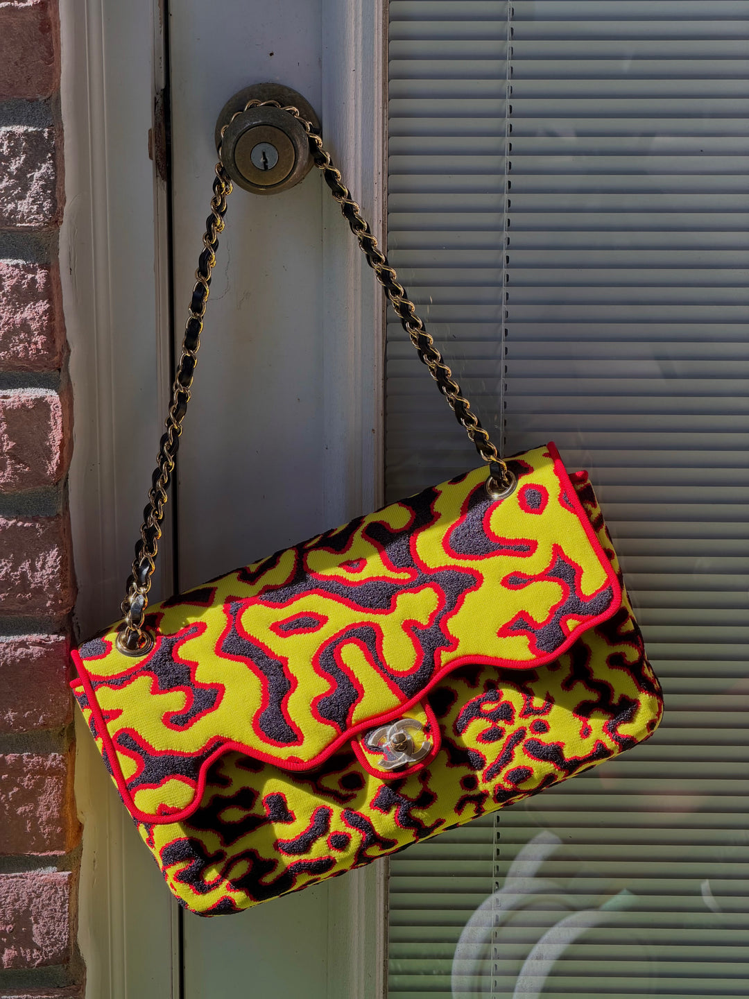 Chanel Maxi Runway Flap Bag in Yellow, Red & Black Mixed Fibers Gold Hardware Métiers d’Art 2026