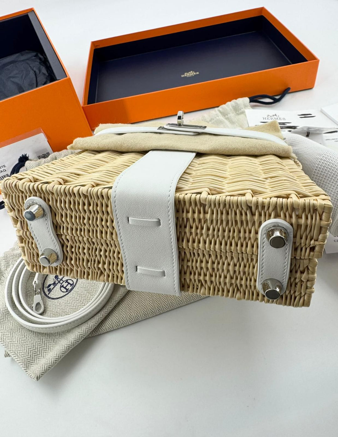 Hermès Mini Kelly Picnic Wicker New White Palladium Hardware 2023