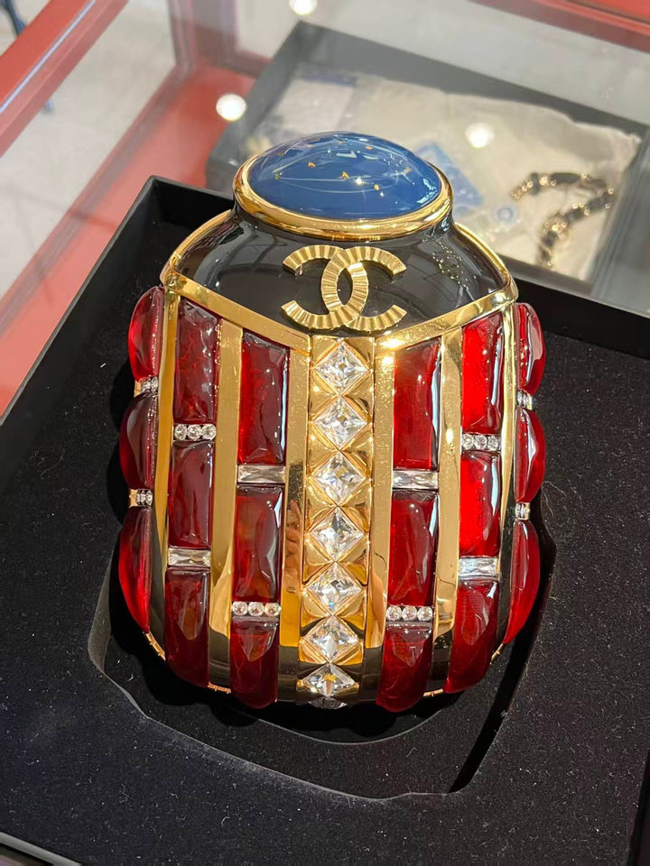 Chanel 2019 Scarab Minaudière Pre-Fall Métiers d’Art