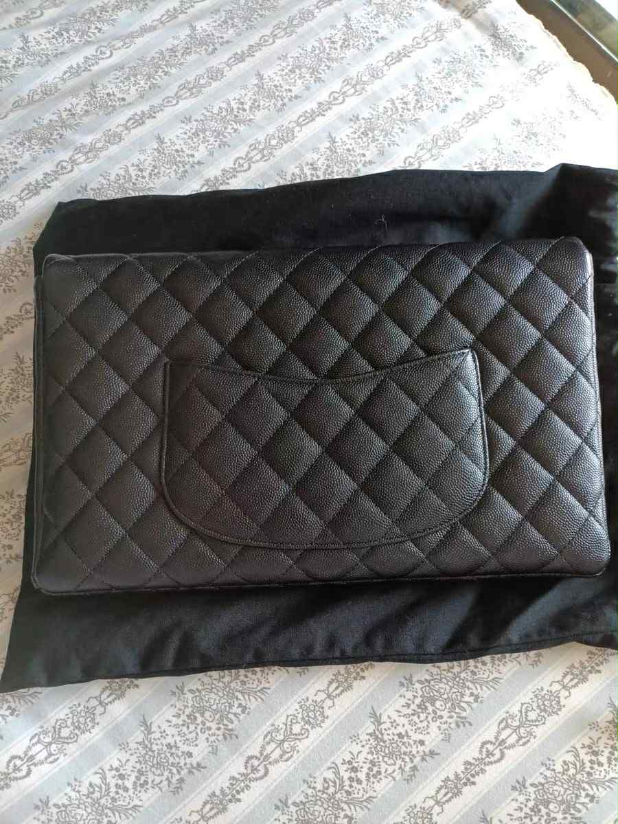 Chanel 18B Black Classic Quilted Caviar Clutch