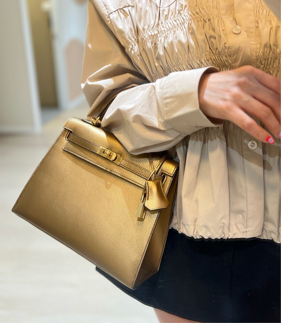 Hermes Limited Edition Bronze Chèvre Metallic Kelly 25 Sellier
