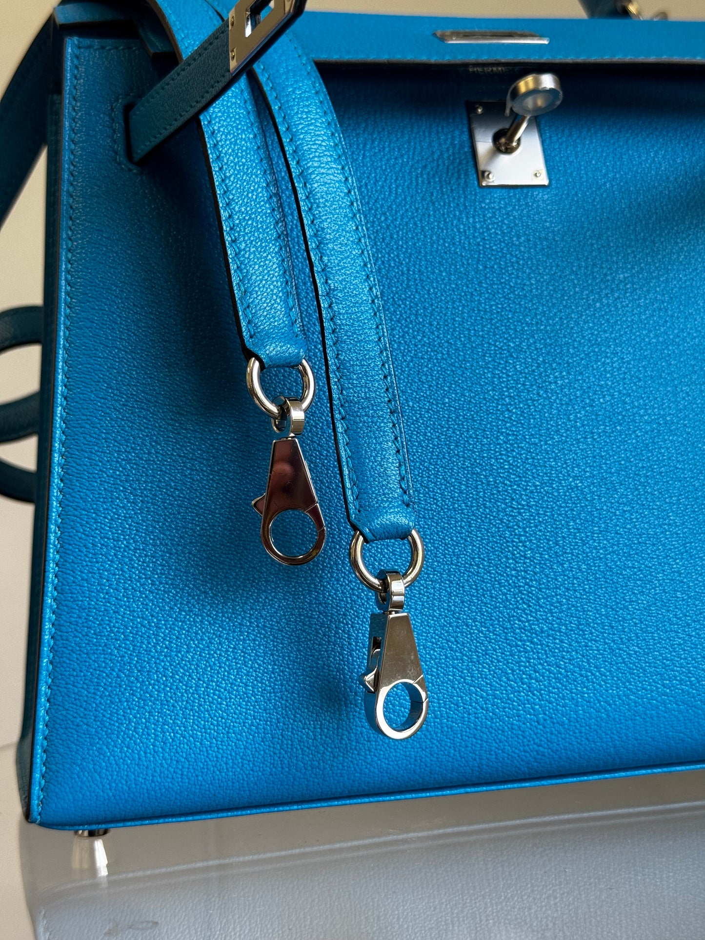 Hermes Bleu Frida Chèvre Kelly 25 Sellier