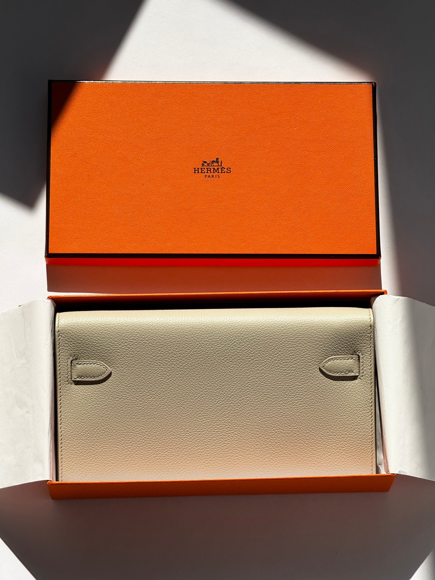 2024 Hermes Craie Kelly Classique To Go Wallet PHW