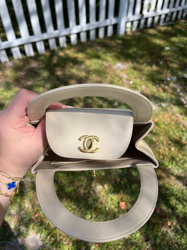 Chanel Vintage Mini Cream Lambskin Kelly Flap