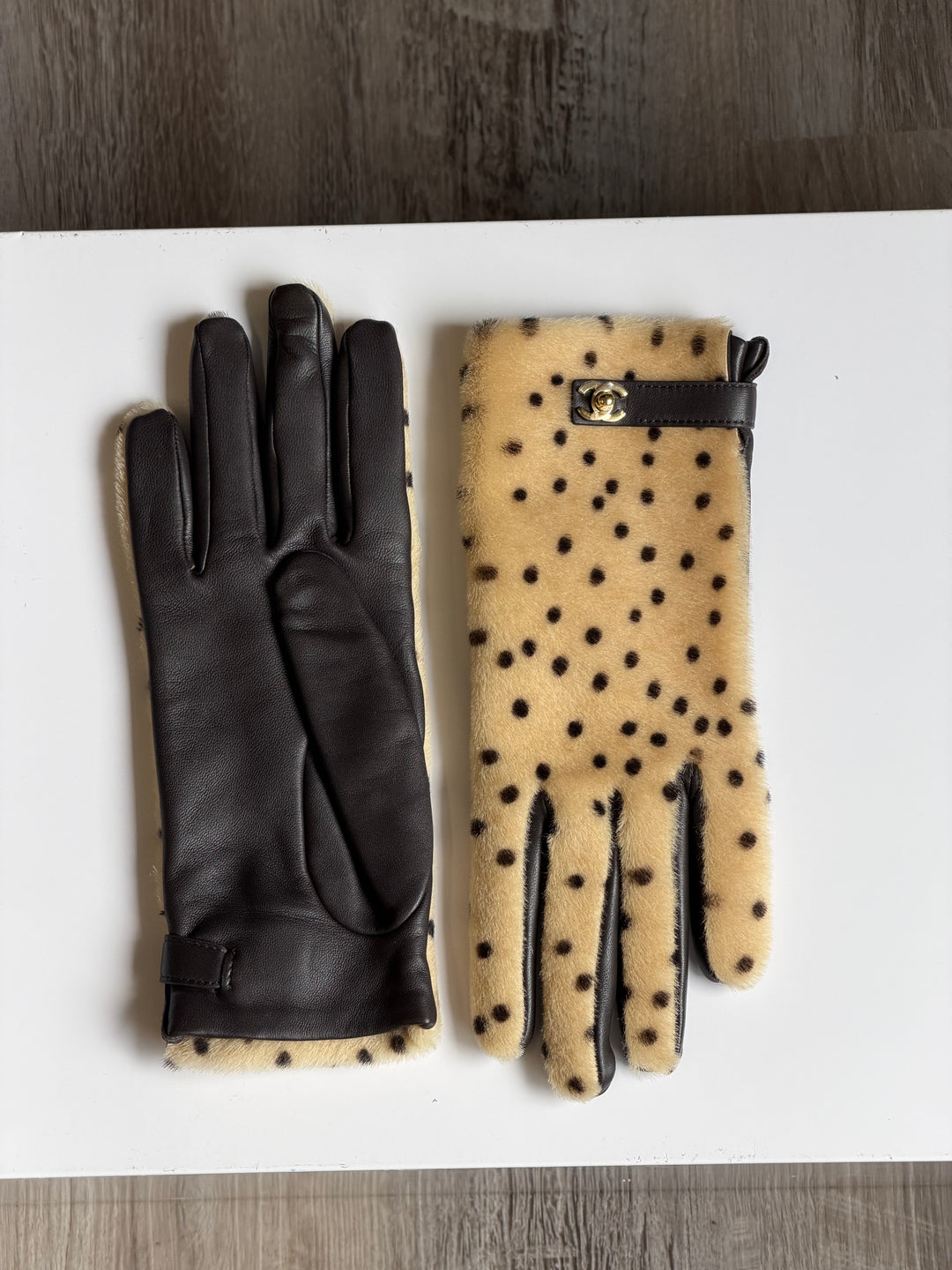 Chanel Beige & Black Spotted Lambskin Gloves with CC Turnlock Detail Gold Hardware Métiers d’Art 2026