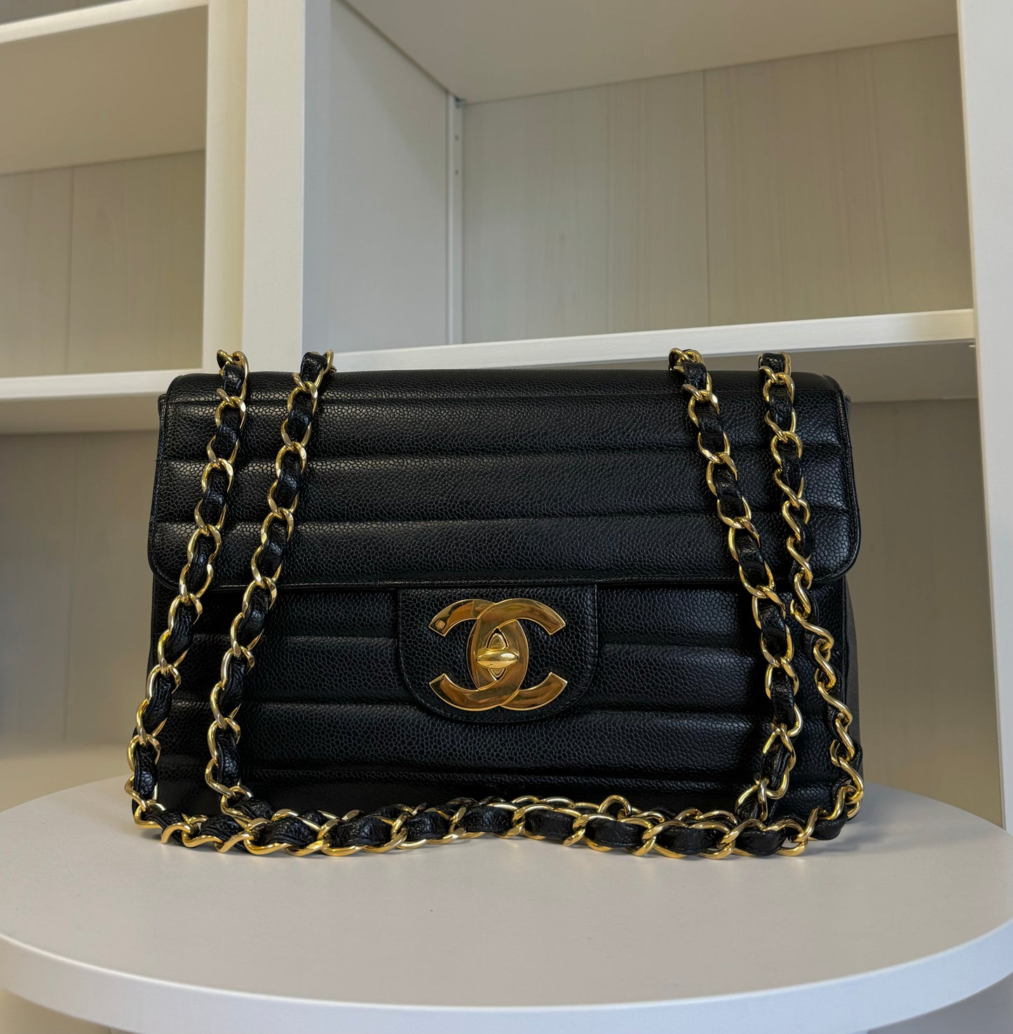 RARE CHANEL 1996 VINTAGE Caviar BLACK HORIZONTAL JUMBO CLASSIC FLAP BAG