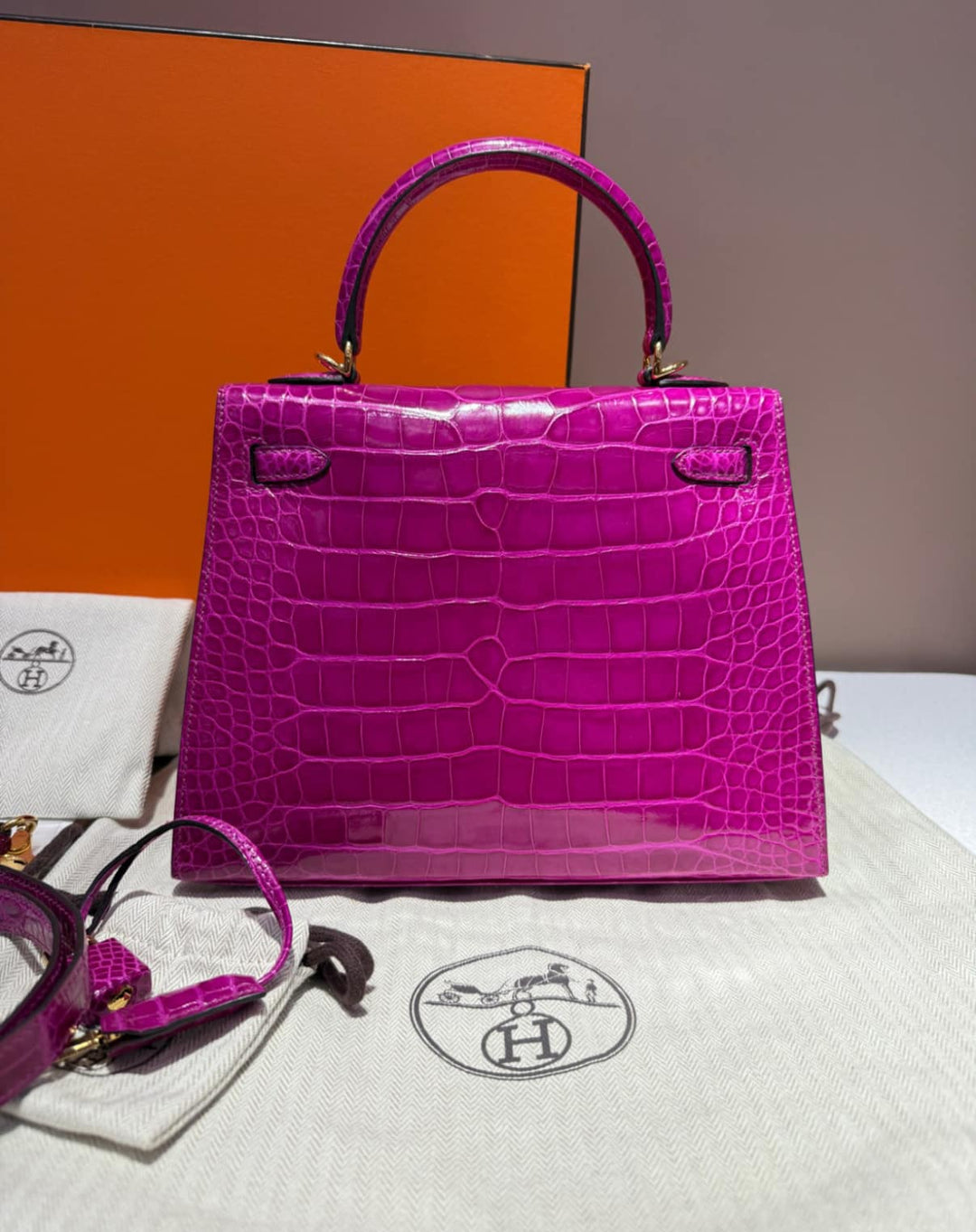 Hermes 2019 Rose Scheherazade Shiny Niloticus Crocodile Kelly 25 Sellier