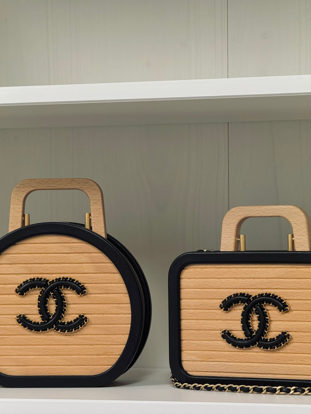 Chanel 2022 Round Beech Wood Vanity Case