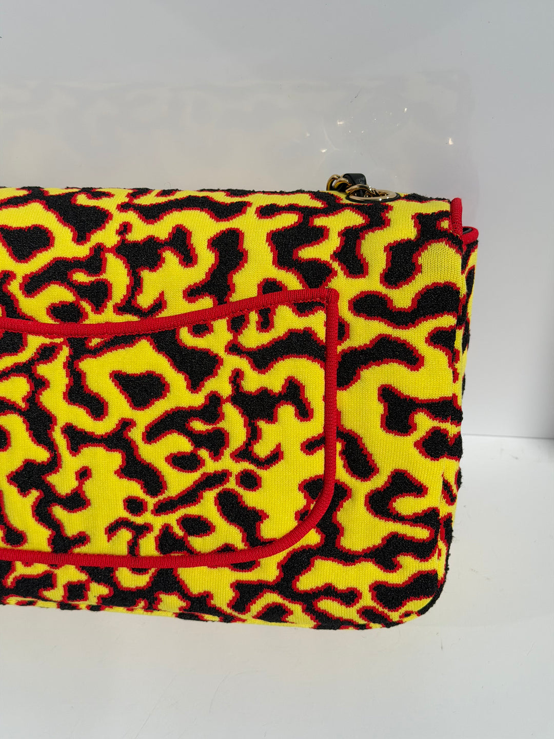 Chanel Maxi Runway Flap Bag in Yellow, Red & Black Mixed Fibers Gold Hardware Métiers d’Art 2026