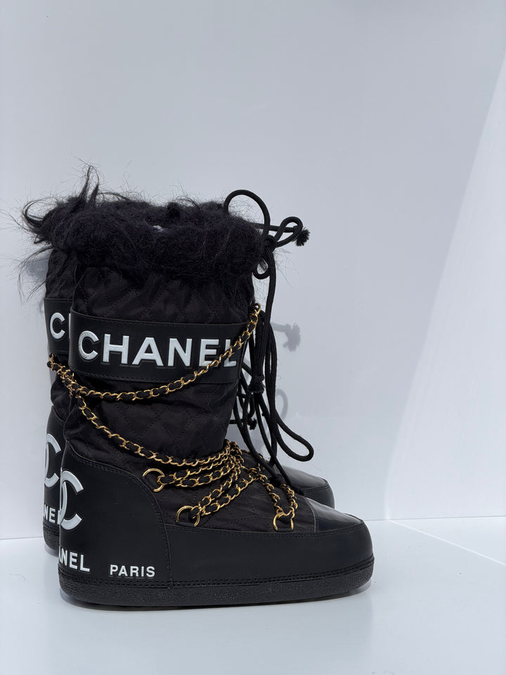 Chanel Apres Ski Moon Boots Black White 1993