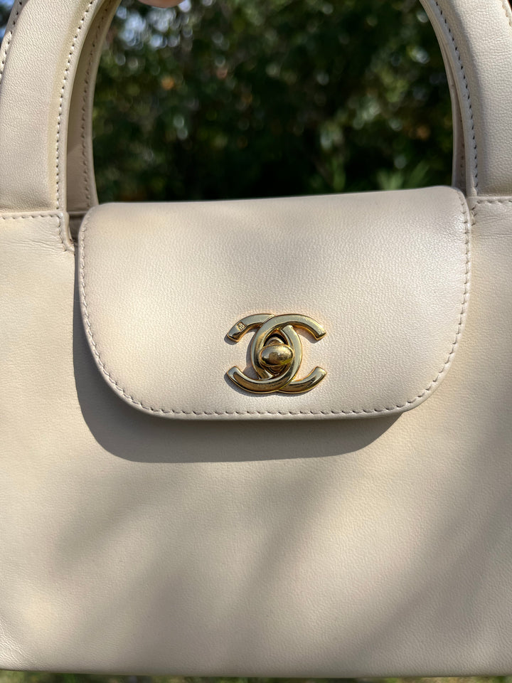 Chanel Vintage Mini Cream Lambskin Kelly Flap