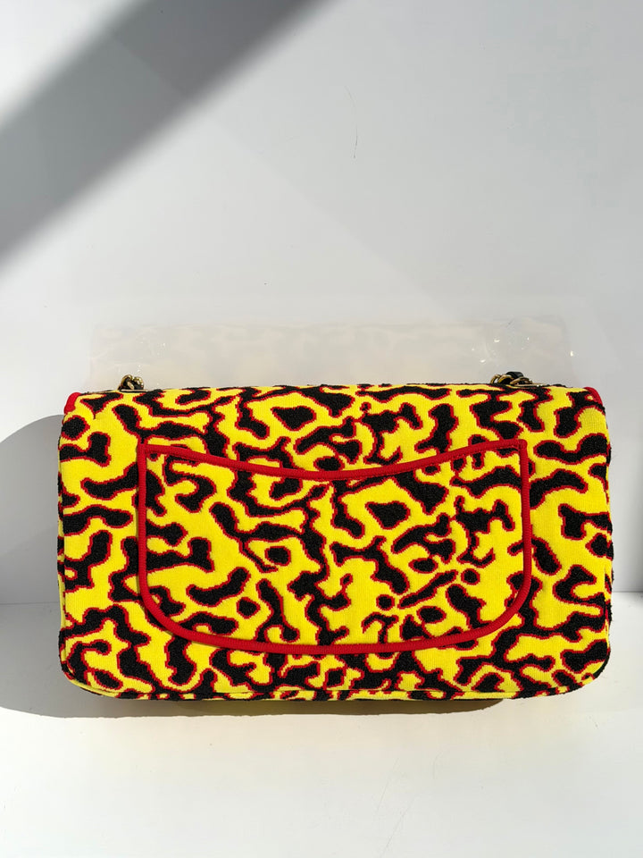 Chanel Maxi Runway Flap Bag in Yellow, Red & Black Mixed Fibers Gold Hardware Métiers d’Art 2026