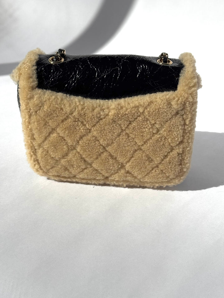 Chanel Black Shiny Crumpled Sheepskin and Shearling Mania Flap