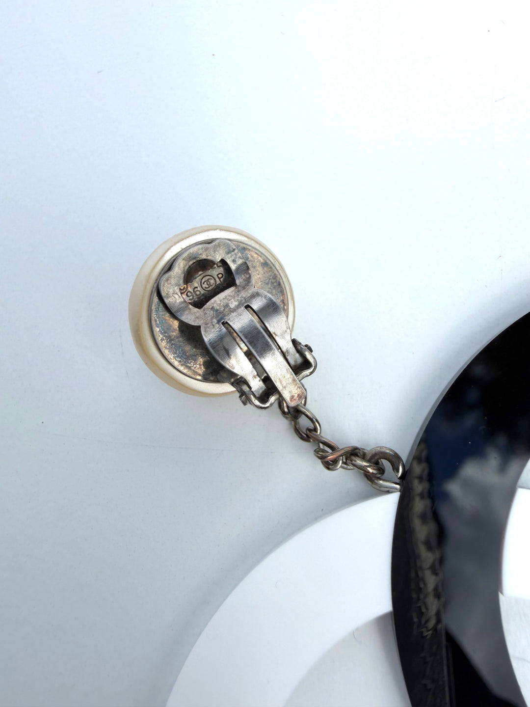Chanel 1996 Jumbo Pearl Clip Earrings Black White