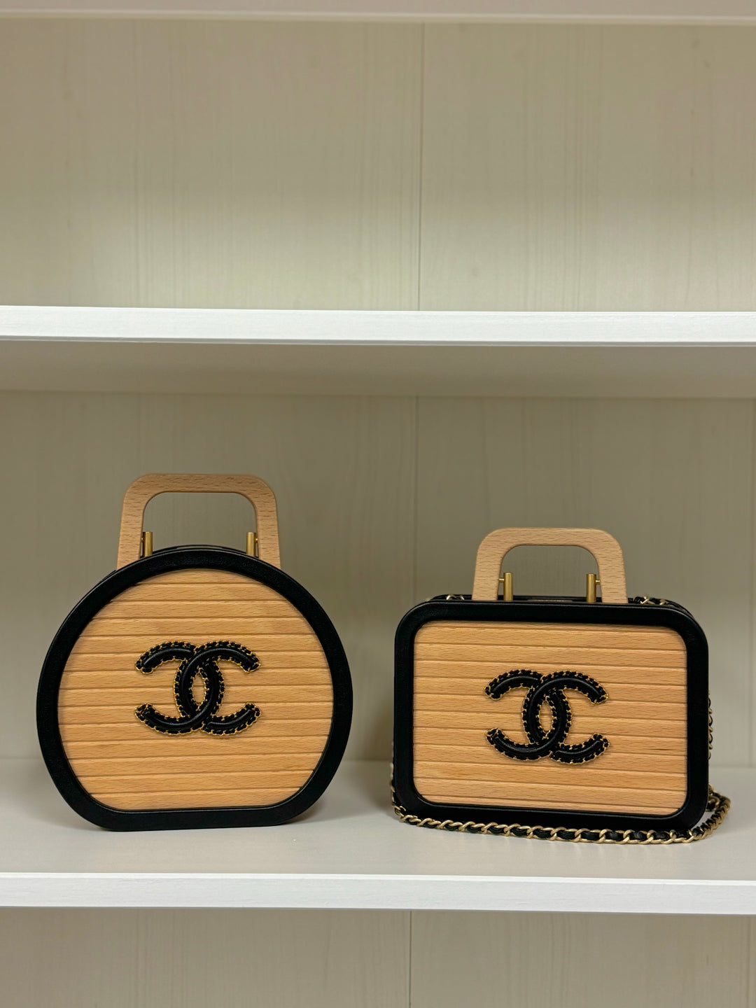 Chanel 2022 Round Beech Wood Vanity Case