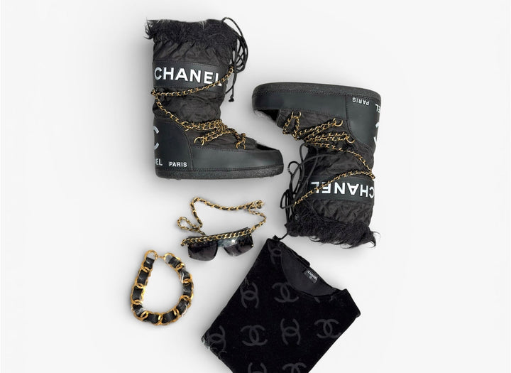 Chanel Apres Ski Moon Boots Black White 1993