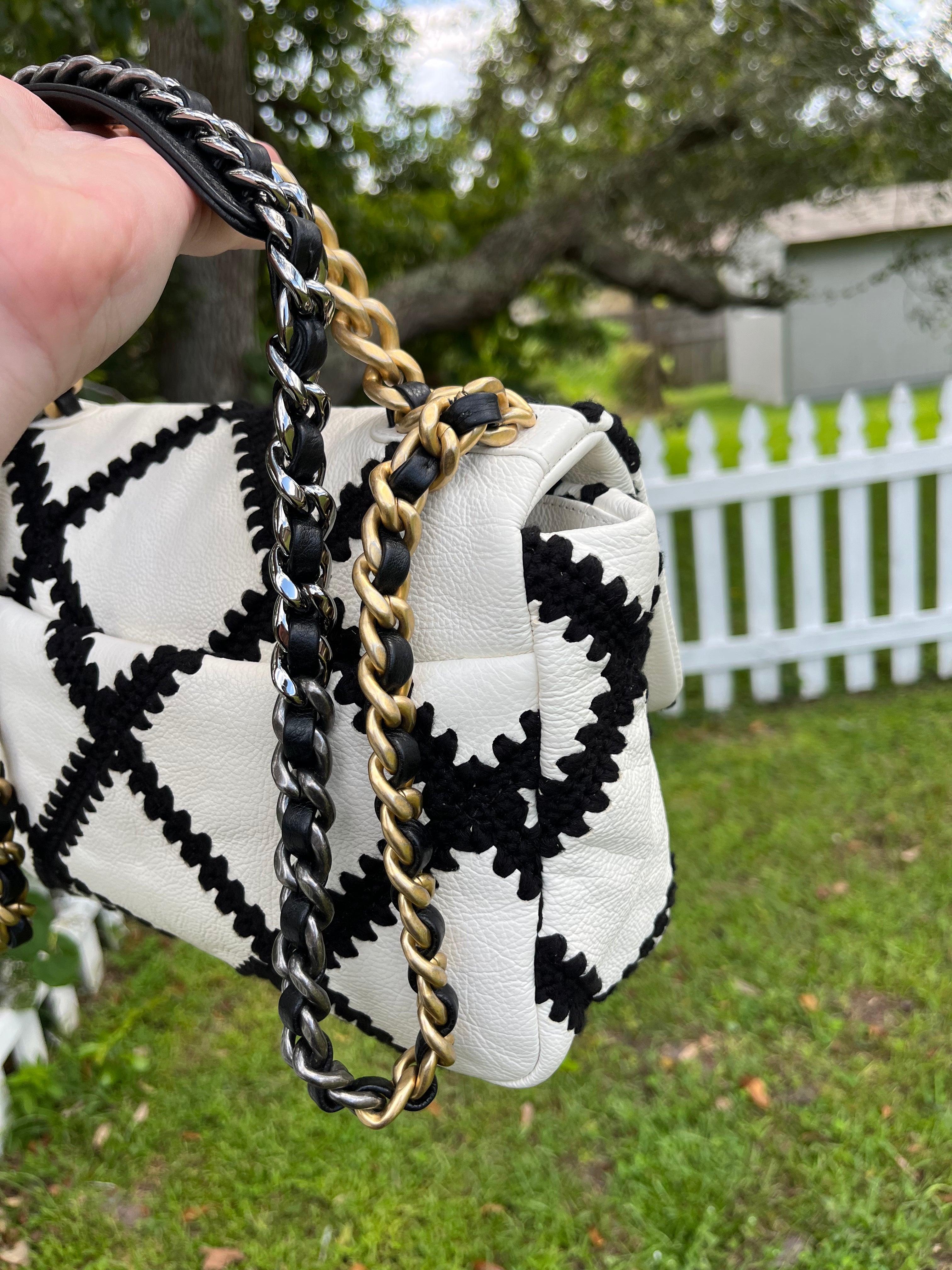 Chanel best sale 19 crochet