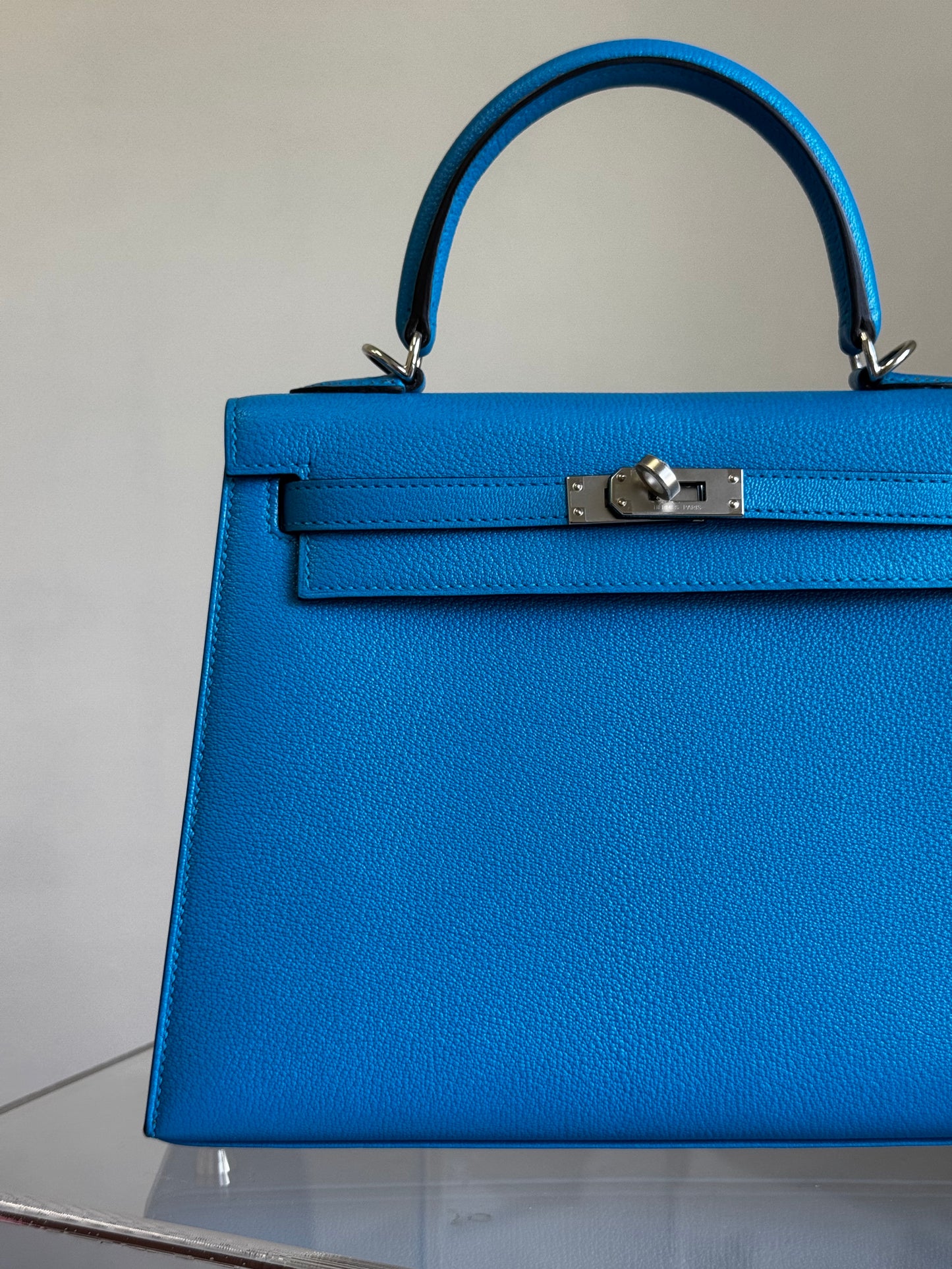 Hermes Bleu Frida Chèvre Kelly 25 Sellier