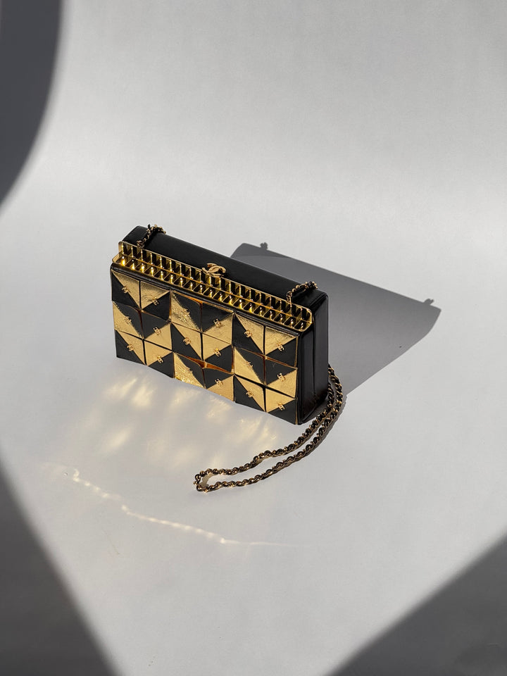 Chanel 19A Egypt Gold Lambskin Minaudiere Crossbody Black Gold 2019