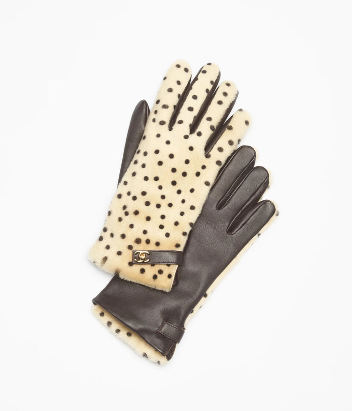Chanel Beige & Black Spotted Lambskin Gloves with CC Turnlock Detail Gold Hardware Métiers d’Art 2026