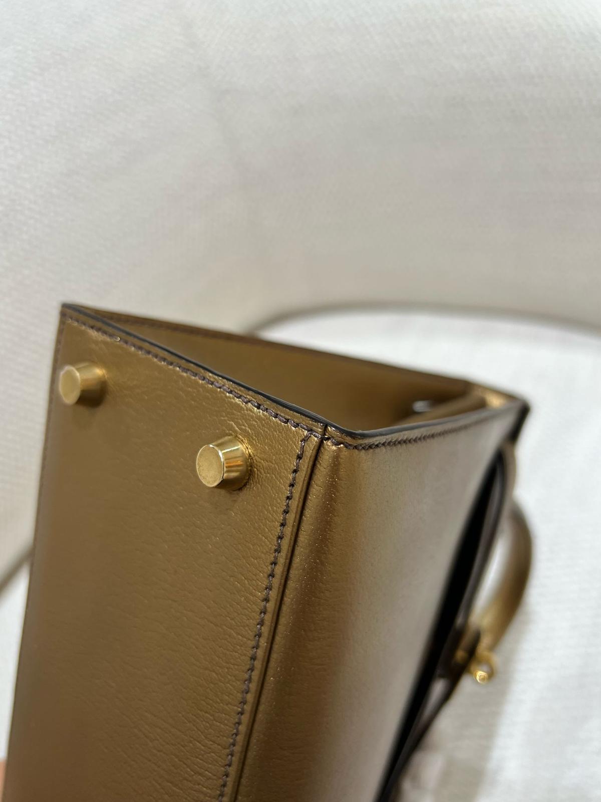 Hermes Limited Edition Bronze Chèvre Metallic Kelly 25 Sellier