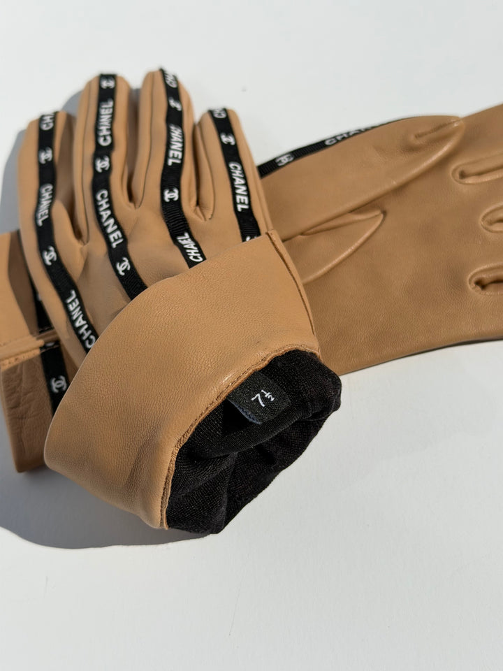 Chanel Vintage CC Logo Gloves