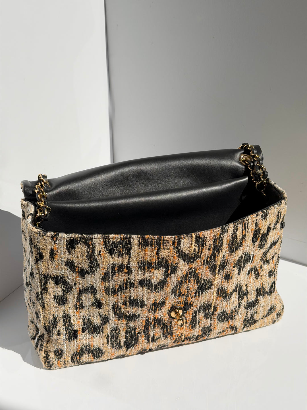 Chanel Maxi Flap Bag Brown Leopard Tweed Mixed Fibers Gold Tone Hardware Métiers D’Art 2026
