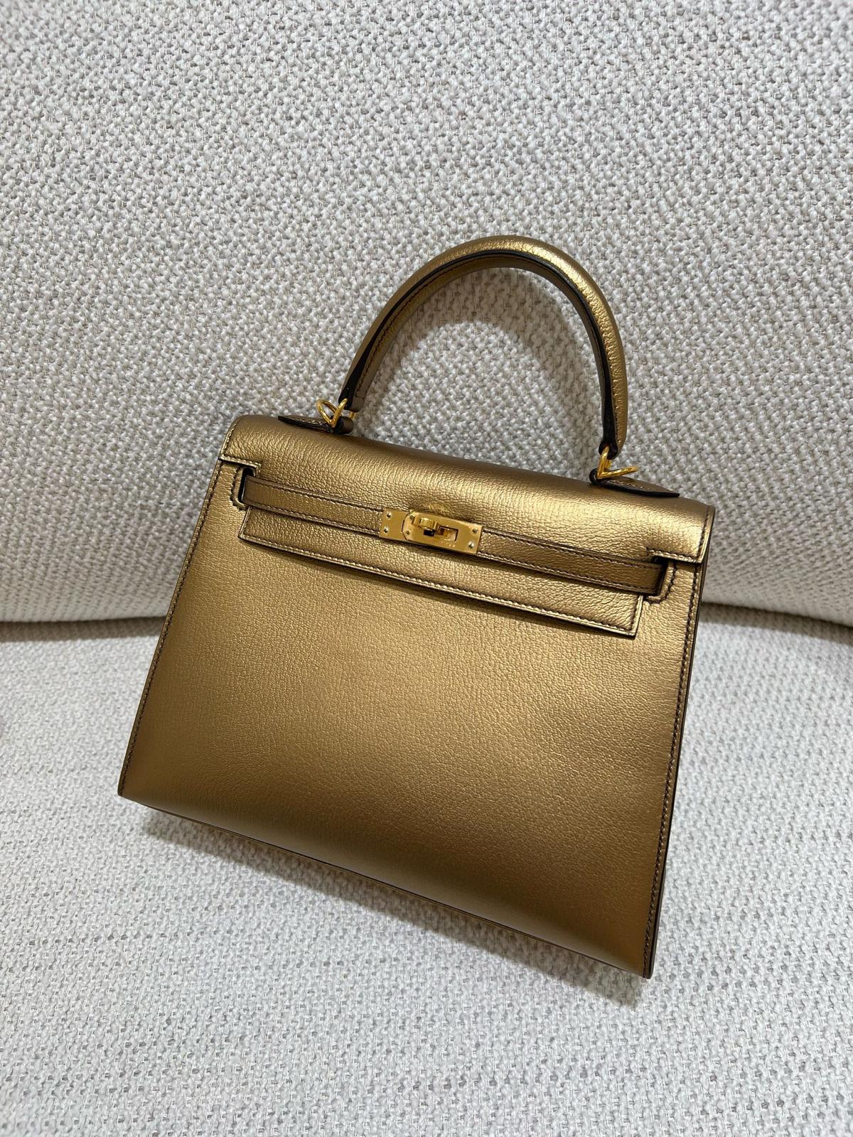 Hermes Limited Edition Bronze Chèvre Metallic Kelly 25 Sellier