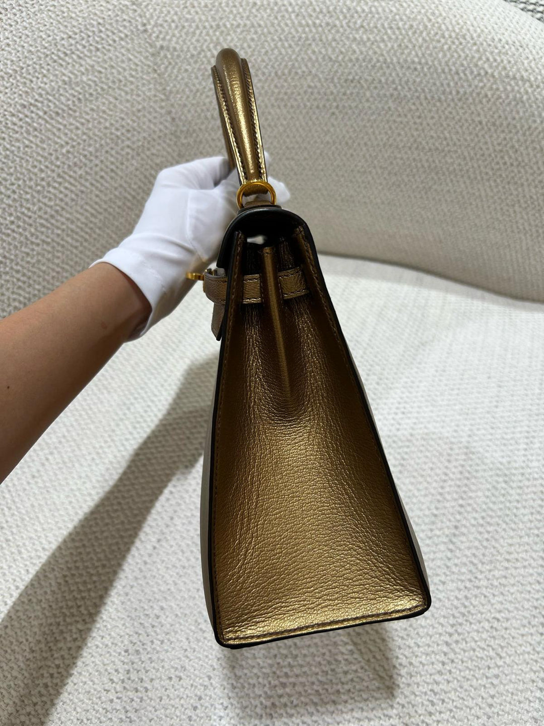 Hermes Limited Edition Bronze Chèvre Metallic Kelly 25 Sellier