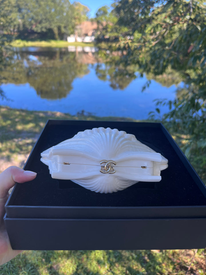 Chanel 19S White Runway Shell Minaudiere