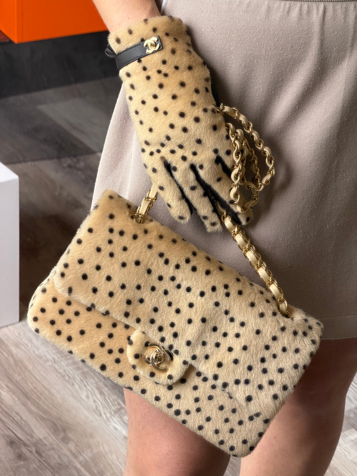 Chanel Beige & Black Spotted Lambskin Gloves with CC Turnlock Detail Gold Hardware Métiers d’Art 2026