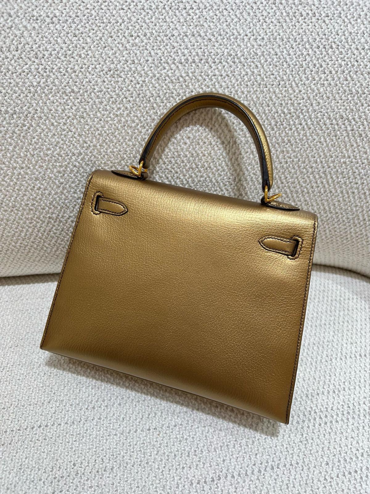 Hermes Limited Edition Bronze Chèvre Metallic Kelly 25 Sellier