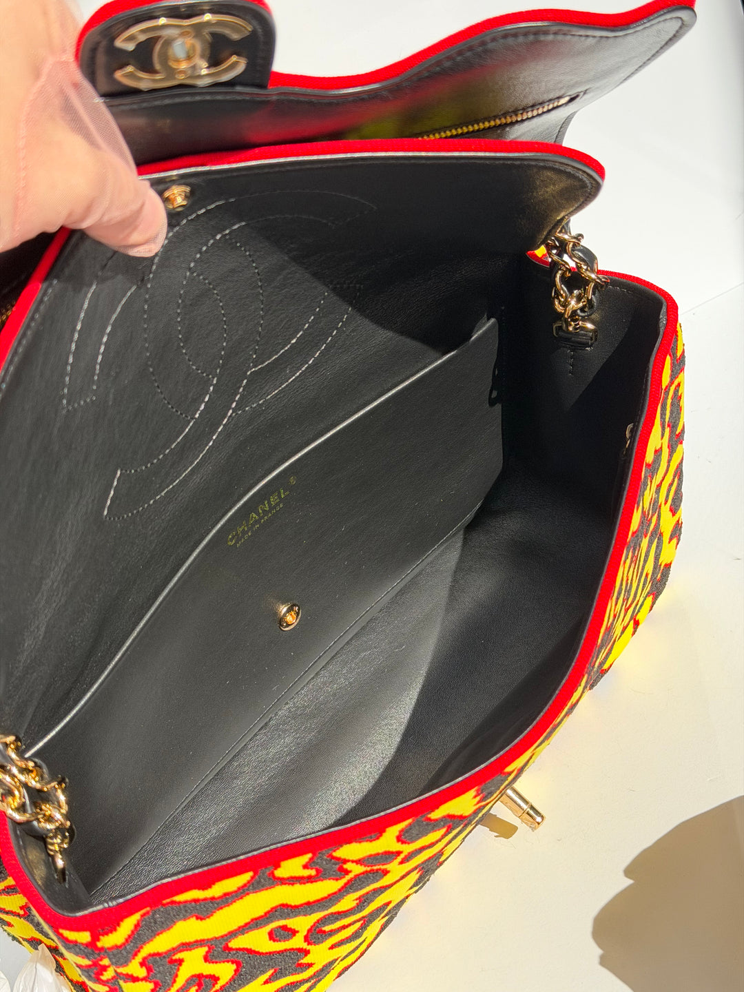 Chanel Maxi Runway Flap Bag in Yellow, Red & Black Mixed Fibers Gold Hardware Métiers d’Art 2026