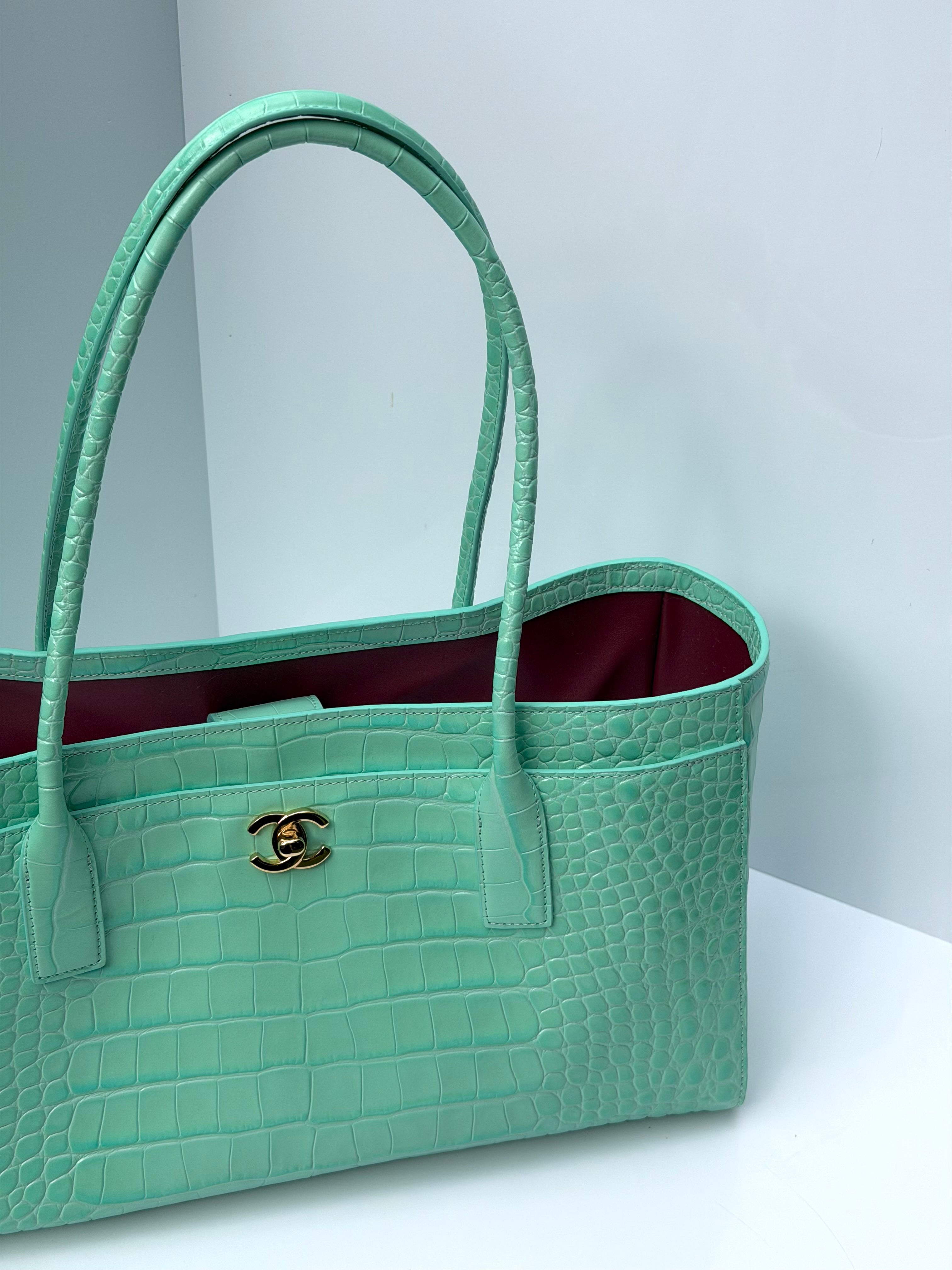 Chanel Small Shopping Bag Crocodile Embossed Calfskin Green 2026