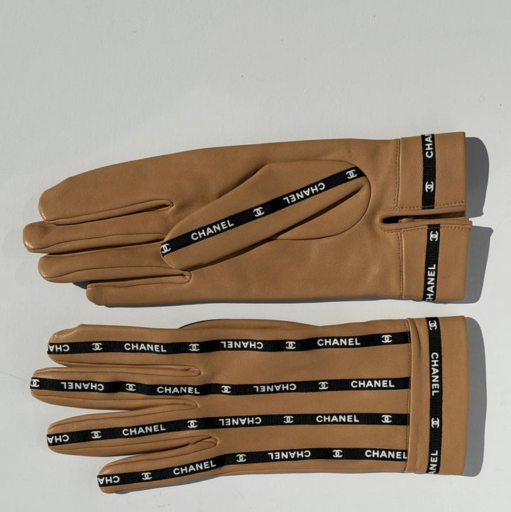 Chanel Vintage CC Logo Gloves