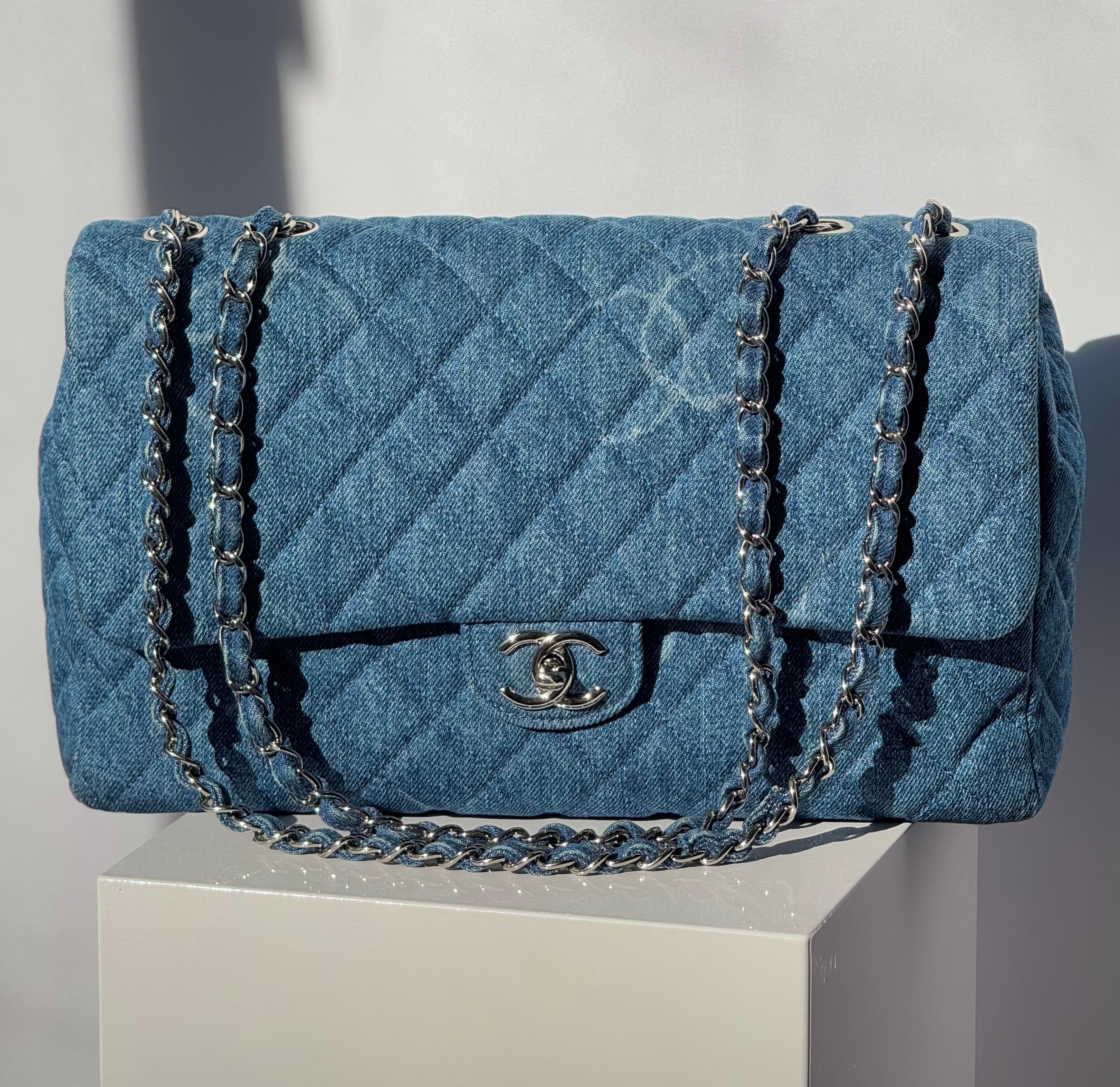 ココビーチ 25S◆送料込【CHANEL】フラップバッグ printed denim Chanel Flap Bag In Printed Denim Coco Beach Collection – SANDS