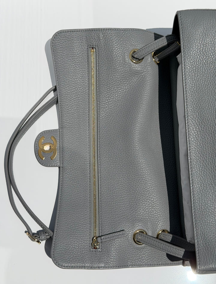 Chanel Maxi Flap Bag Grey Grained Calfskin Gold Tone Hardware Métiers D’Art 2026