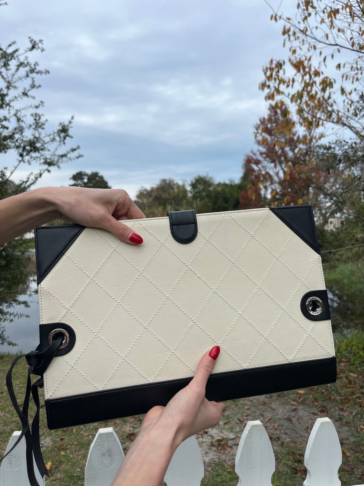 CHANEL CAVIAR LEATHER PORTFOLIO CLUTCH BAG