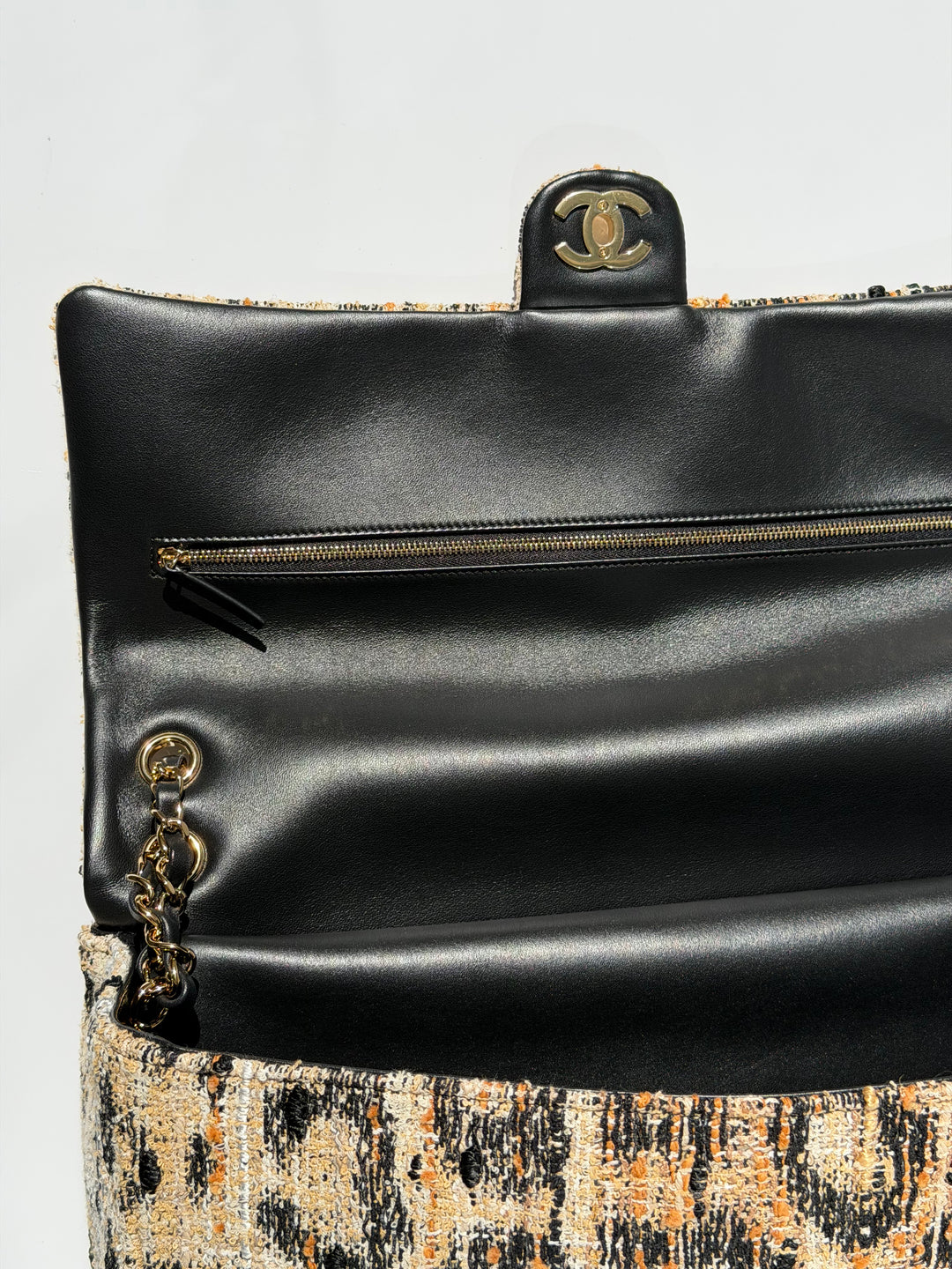 Chanel Maxi Flap Bag Brown Leopard Tweed Mixed Fibers Gold Tone Hardware Métiers D’Art 2026