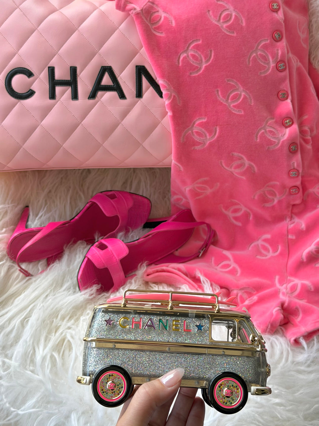 Chanel Hollywood Caravan Minaudière Multicolor Light Gold Hardware 2024