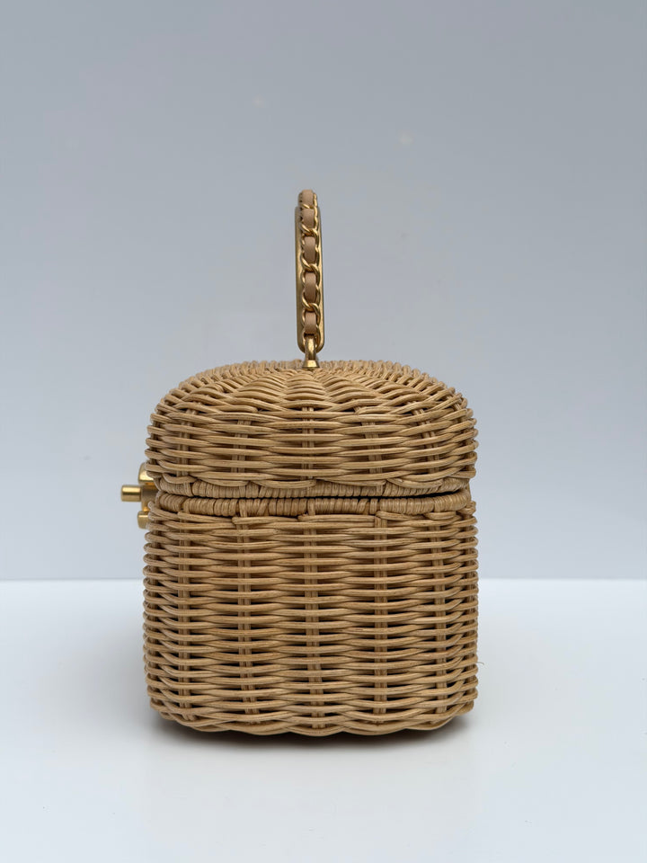Chanel Cruise 2025/26 Braided Rattan Vanity Case