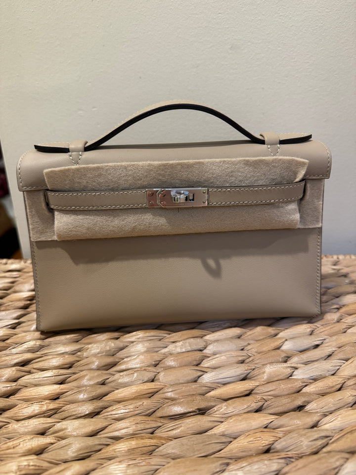 Hermes Trench Swift Kelly Pochette, PHW