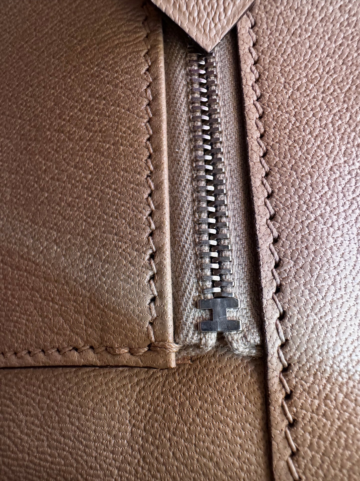 Hermes Matte Crocodile Poussiere Birkin 25 PHW