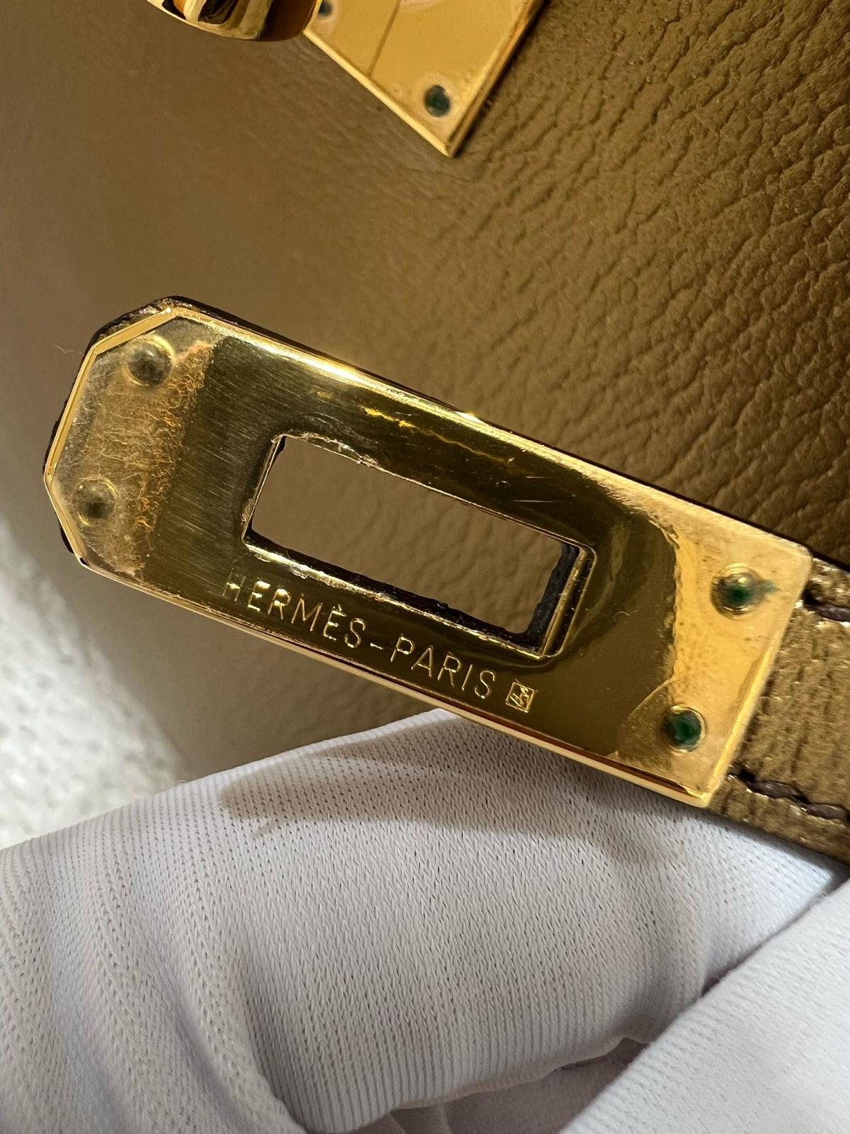 Hermes Limited Edition Bronze Chèvre Metallic Kelly 25 Sellier