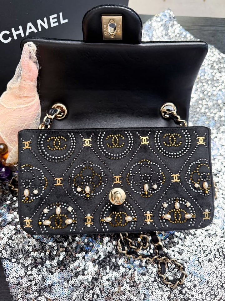 Chanel Pearl Strass CC Velvet Mini Flap Bag Black Velvet Light Gold Hardware 2021