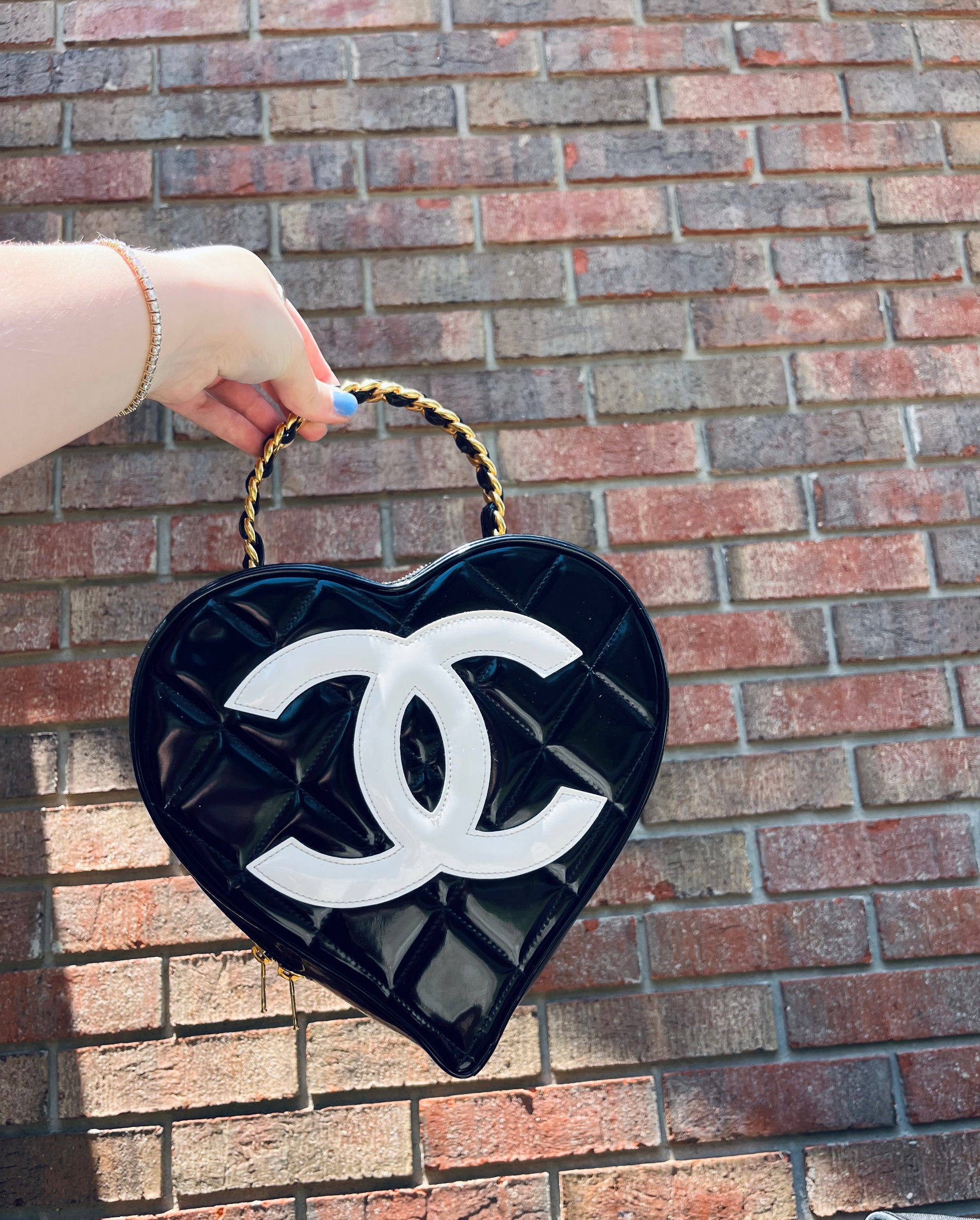 chanel heart shaped purse