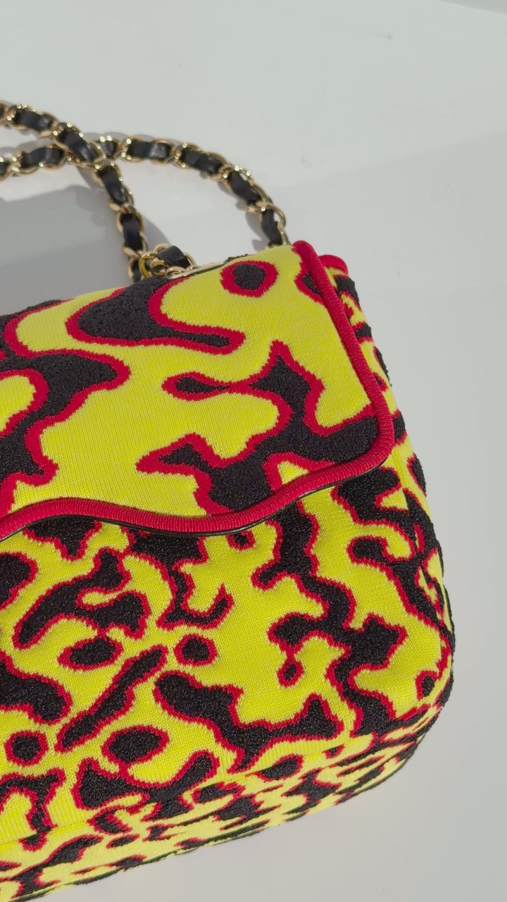 Chanel Maxi Runway Flap Bag in Yellow, Red & Black Mixed Fibers Gold Hardware Métiers d’Art 2026